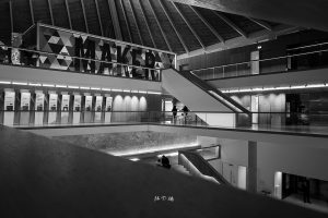 Black and White image of the 1st and 2nd floor in the Design Museum in London